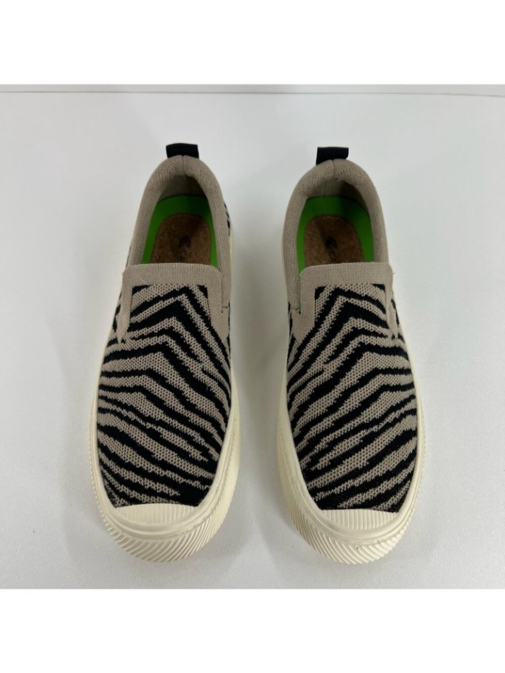 Cariuma IBI Slip On Zebra Print Knit Sneakers Womens US 9 Breathable Taupe Black - Picture 7 of 12